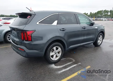 2022 Kia Sorento Lx z USA, uszkodzony, nr VIN 5XYRG4LC9NG108201